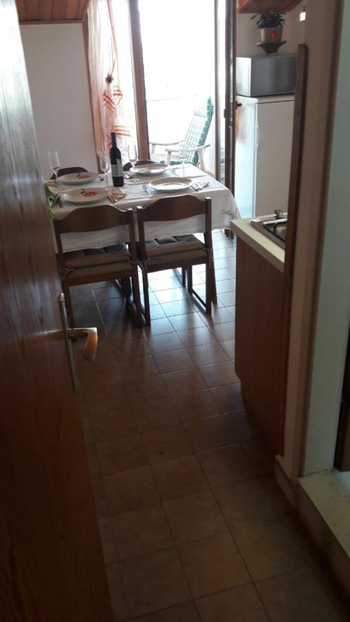Apartments And Rooms Ana Pomer 217 Bagian luar foto